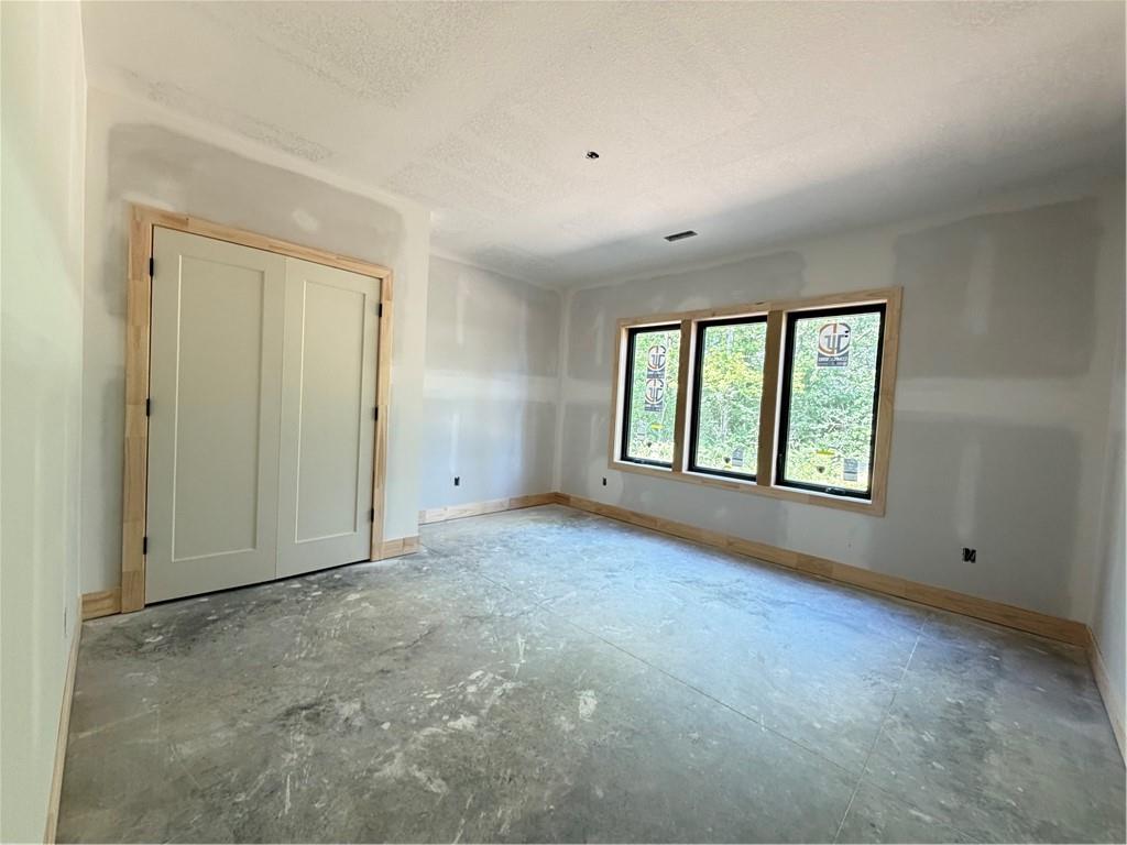 8910 Ginger Street Lenexa, KS 66227 - Photo 23 of 31