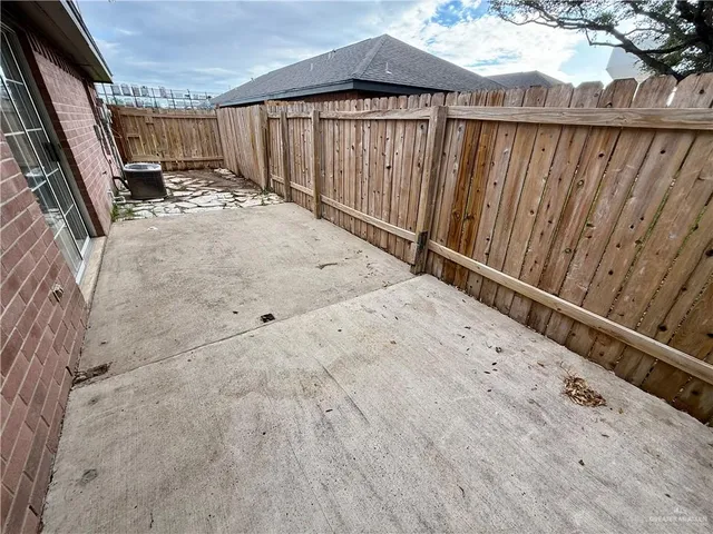 $1,050 | 7113 North 8th Street, Unit C, McAllen, TX 78504