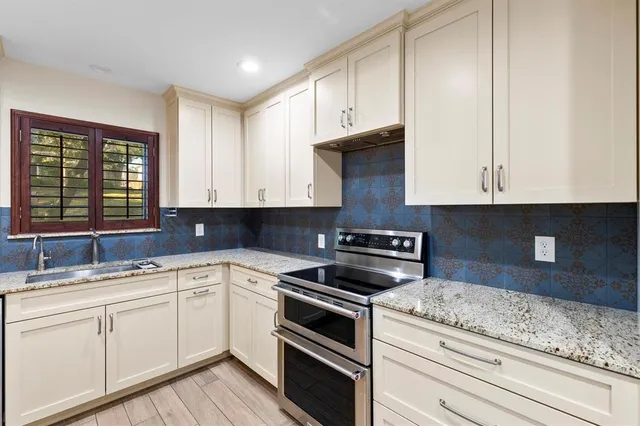 $639,900 | 7708 Lemmonwood Drive, Dallas, TX 75231