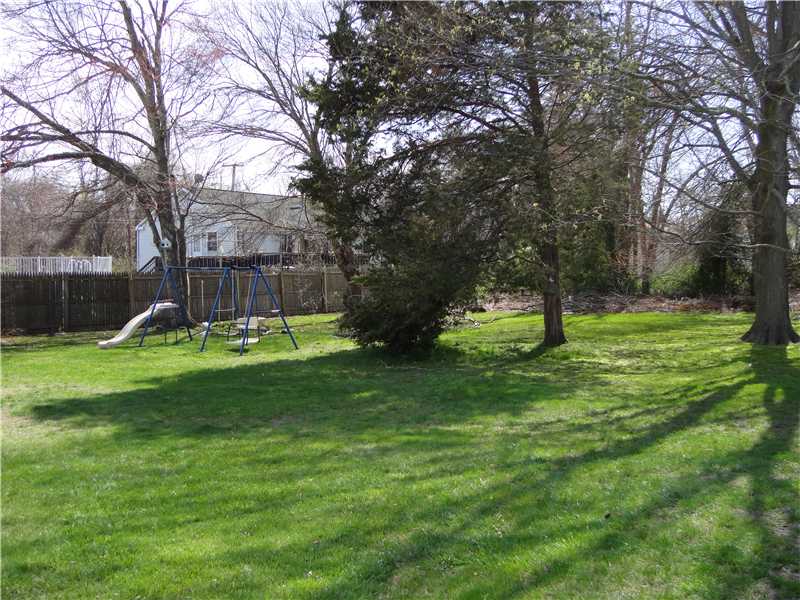 63 Wharf Road Warwick, RI 02889 - Photo 5 of 12 Yard/Garden.