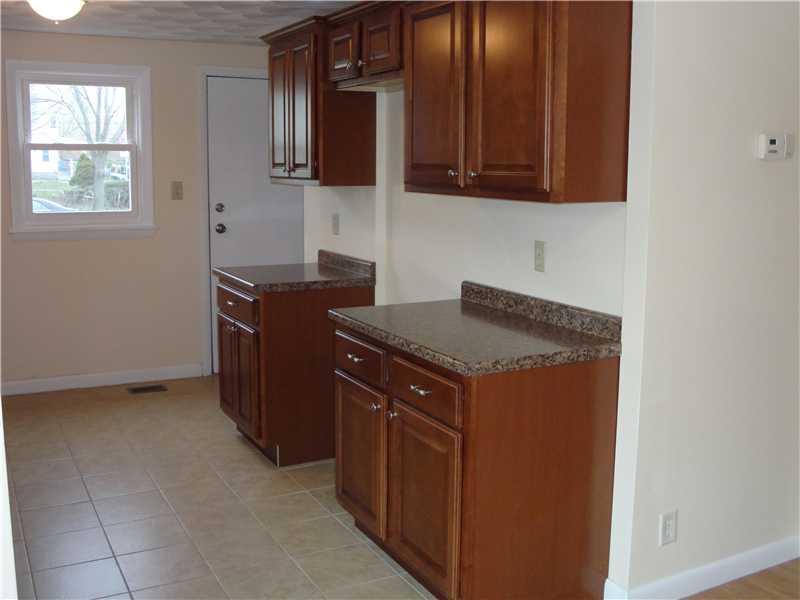 63 Wharf Road Warwick, RI 02889 - Photo 9 of 12 Kitchen.