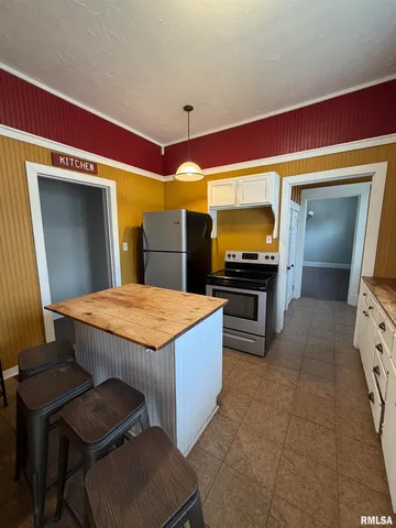 $135,000 | 1020 Girard Street, Metropolis, IL 62960