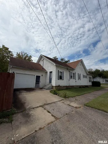 $135,000 | 1020 Girard Street, Metropolis, IL 62960