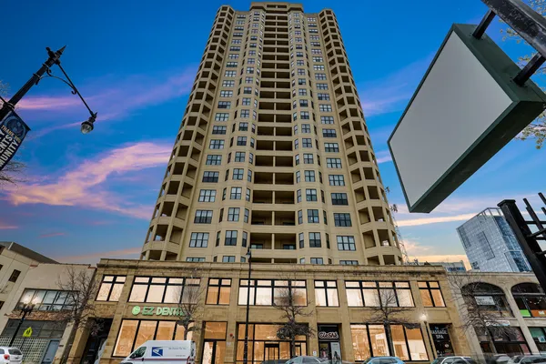 $299,000 | 1464 South Michigan Avenue, Unit 1205, Chicago, IL 60605