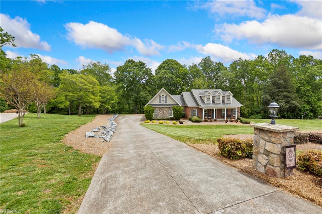 7400 Craigberry Court Rural Hall, NC 27045 - Photo 2 of 44 Gallery Image 2