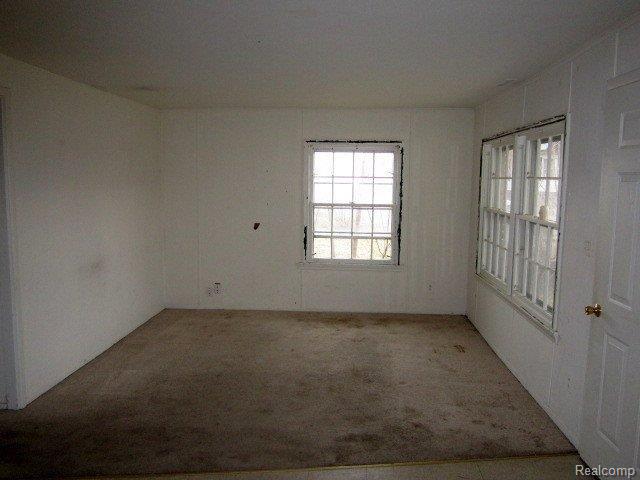 29340 Kelly Road Roseville, MI 48066 - Photo 3 of 13 IMG_3040.JPG