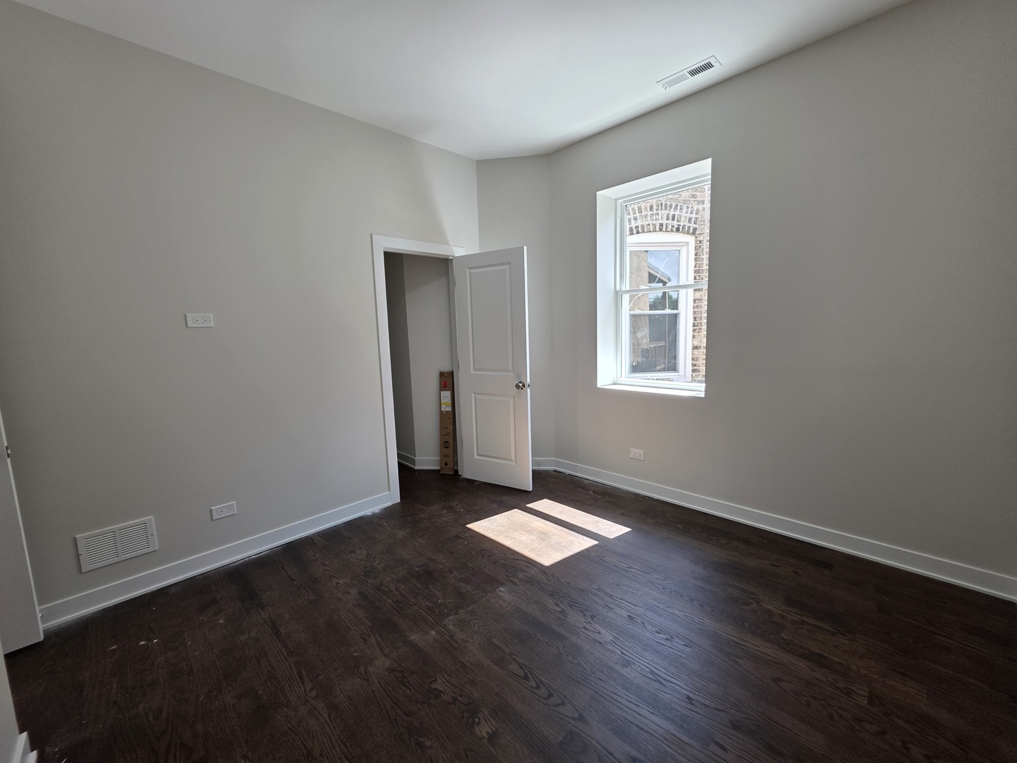 3726 North Racine Avenue, Unit 3 Chicago, IL 60613 - Photo 13 of 22 Gallery Image 13