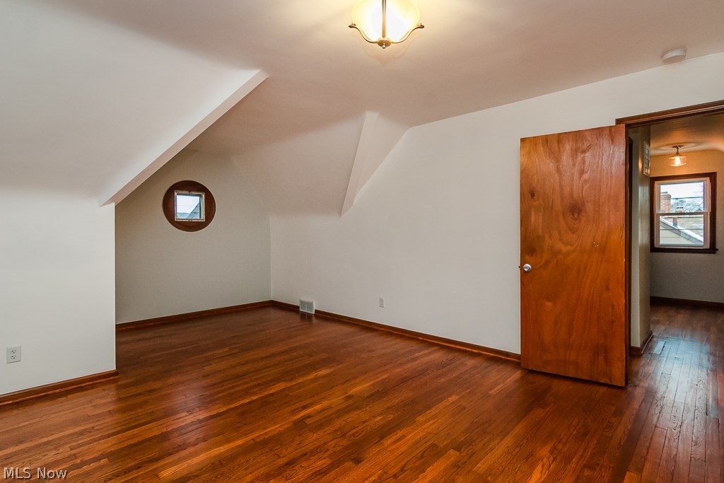 1114 Villaview Road Cleveland, OH 44119 - Photo 24 of 35 Gallery Image 24
