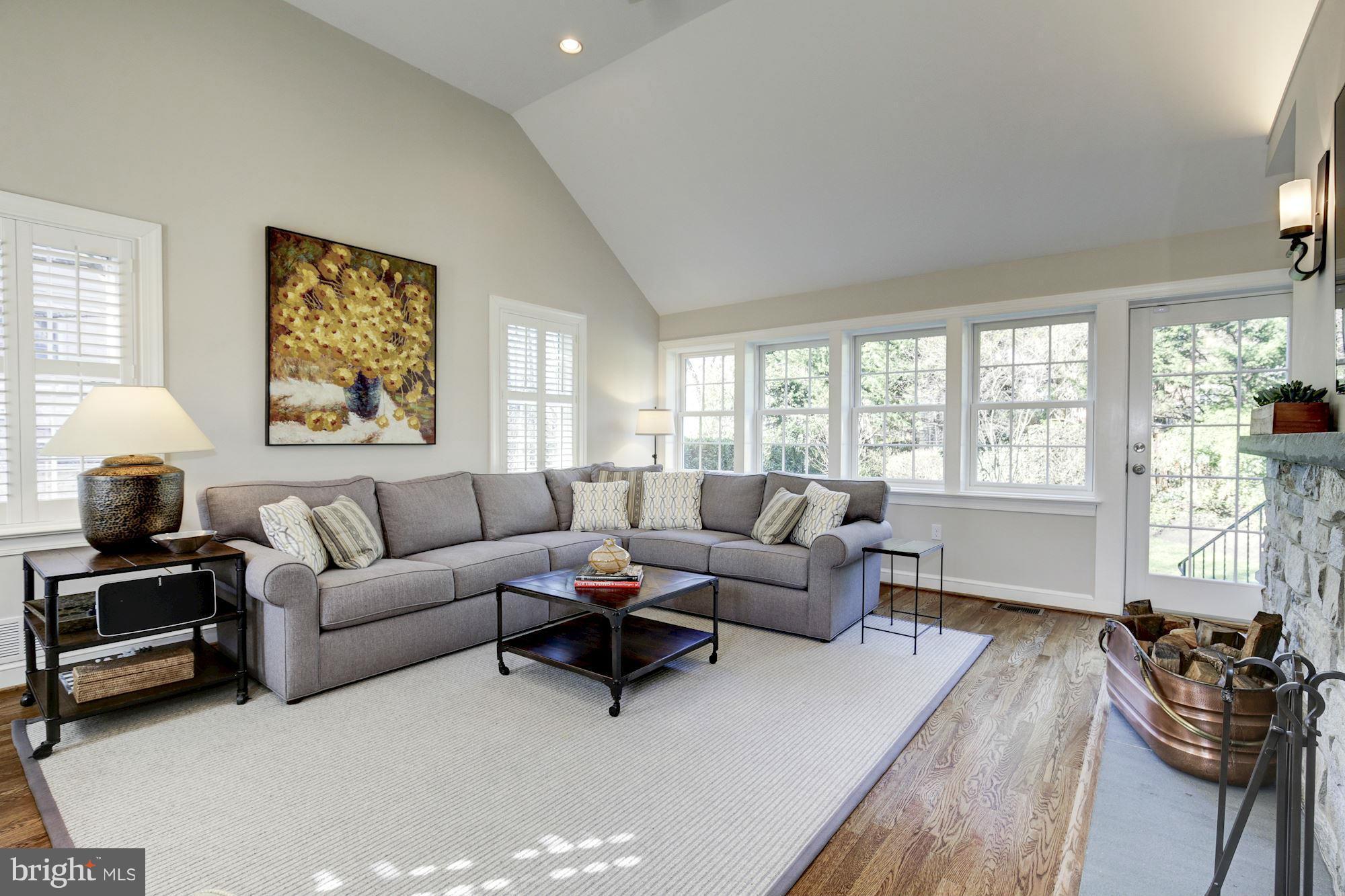 3812 Fordham Road Northwest Washington, DC 20016 - Photo 6 of 16 Interior (General)