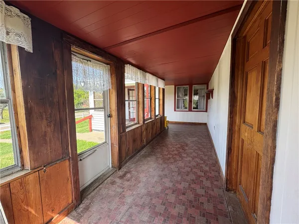 $206,700 | 834 Dry Brook Road, Waverly, NY 14892