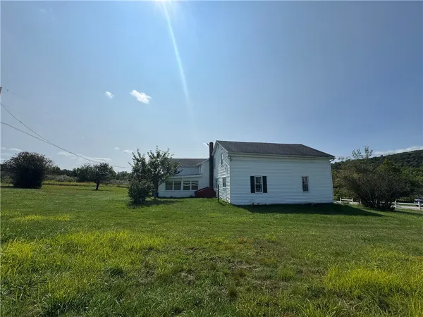 $206,700 | 834 Dry Brook Road, Waverly, NY 14892