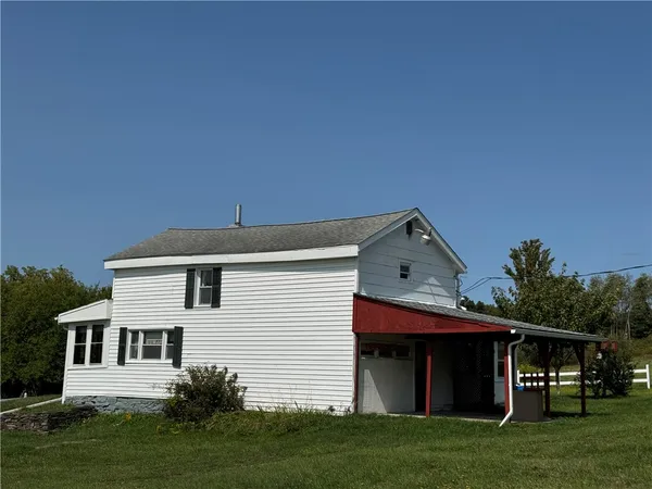 $206,700 | 834 Dry Brook Road, Waverly, NY 14892