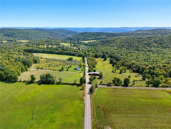 $206,700 | 834 Dry Brook Road, Waverly, NY 14892