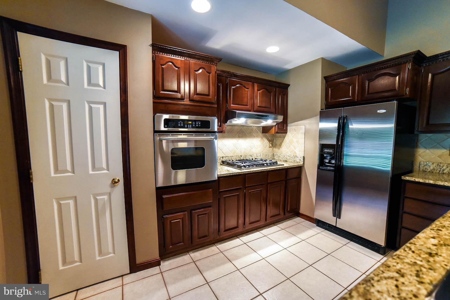 23191 Point Lookout Road Leonardtown, MD 20650 - Photo 3 of 27 Kitchen