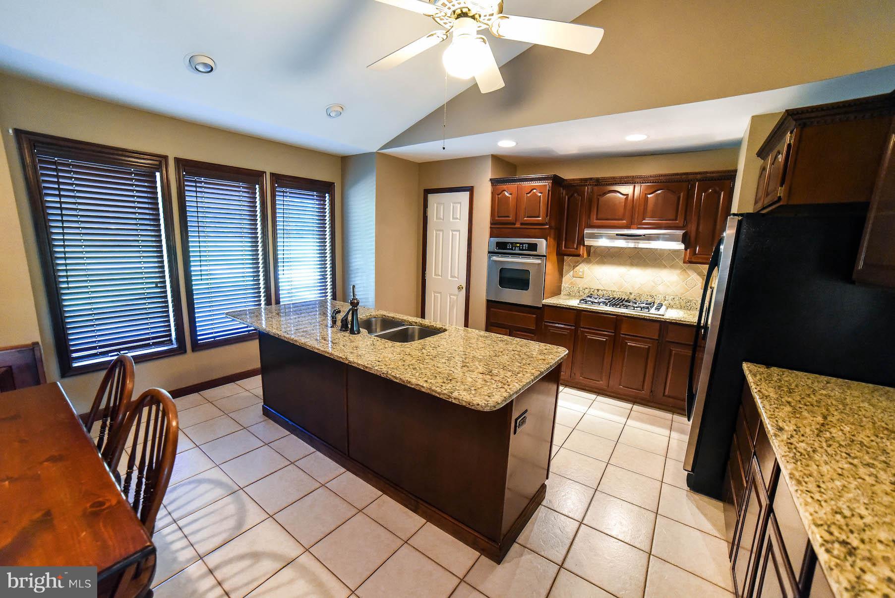 23191 Point Lookout Road Leonardtown, MD 20650 - Photo 5 of 27 Kitchen