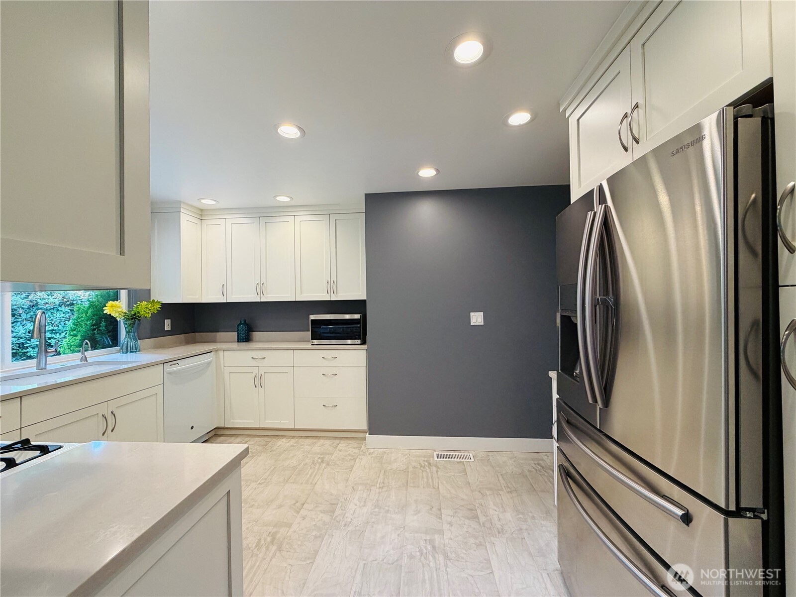 10509 Northeast 197th Street Bothell, WA 98011 - Photo 6 of 26 Gallery Image 6