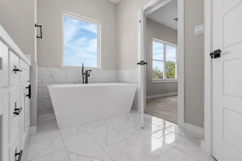 $369,900 | 5917 Wheatley Holw Lane, Houston, TX 77091