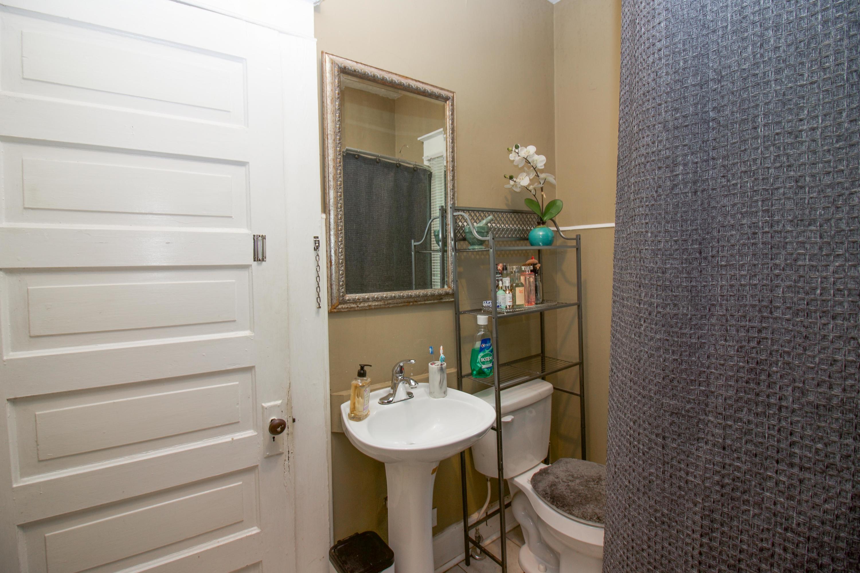 41 Ramsgate Road Savannah, GA 31419 - Photo 15 of 34 230 N Ashe St-13
