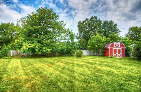 6497 Lapeer Road Burton, MI 48509 - Photo 39 of 39 20444937-38.JPG