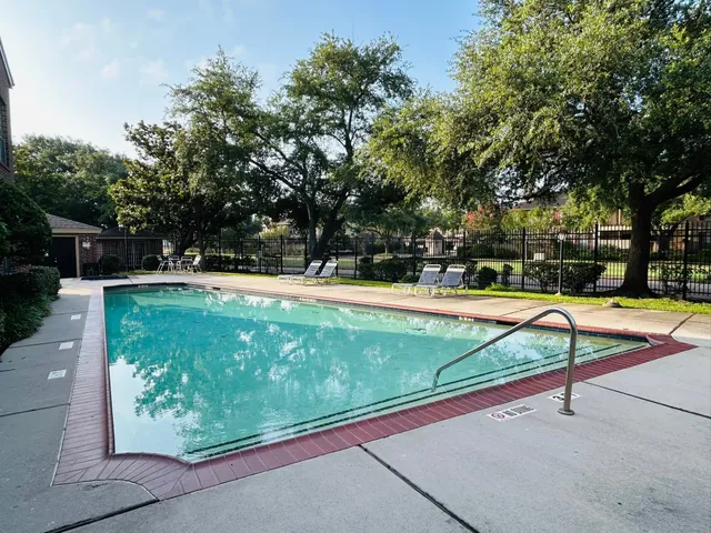 $149,999 | 2121 El Paseo Street, Unit 1209, Houston, TX 77054