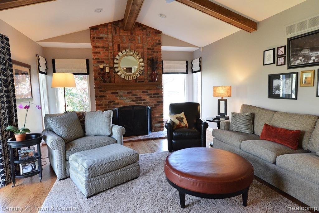 Family Room 21.jpg