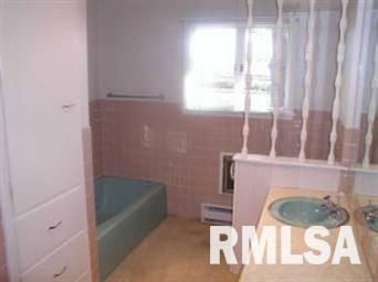 9593 Garden Plain Road Morrison, IL 61270 - Photo 9 of 15 Gallery Image 9