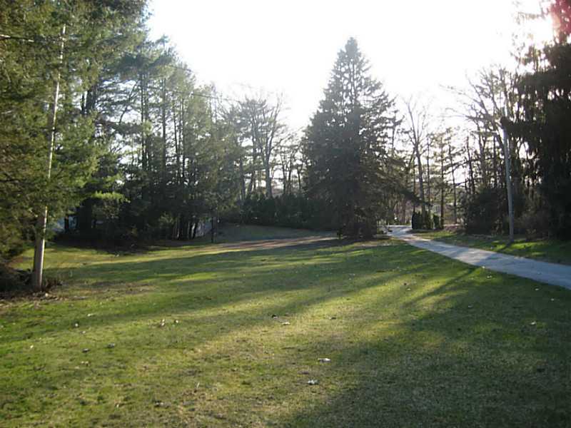 86 Coolridge Road Johnston, RI 02828 - Photo 5 of 25 Yard/Garden.