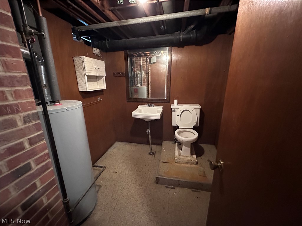 6210 Heisley Avenue Cleveland, OH 44105 - Photo 10 of 25