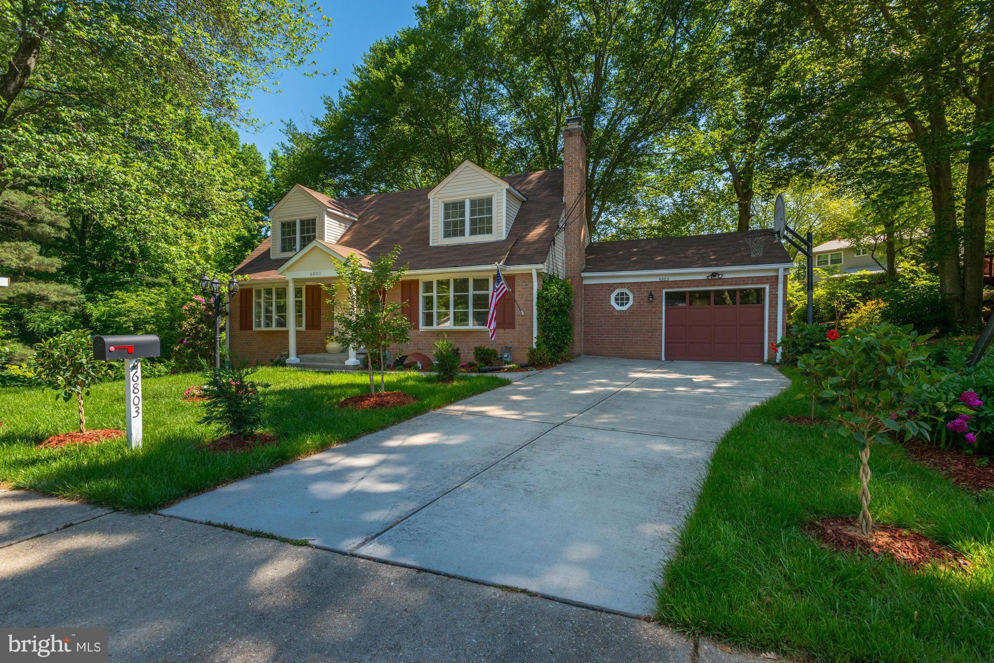 6803 Dante Court Springfield, VA 22152 - Photo 19 of 21 Exterior (Front)