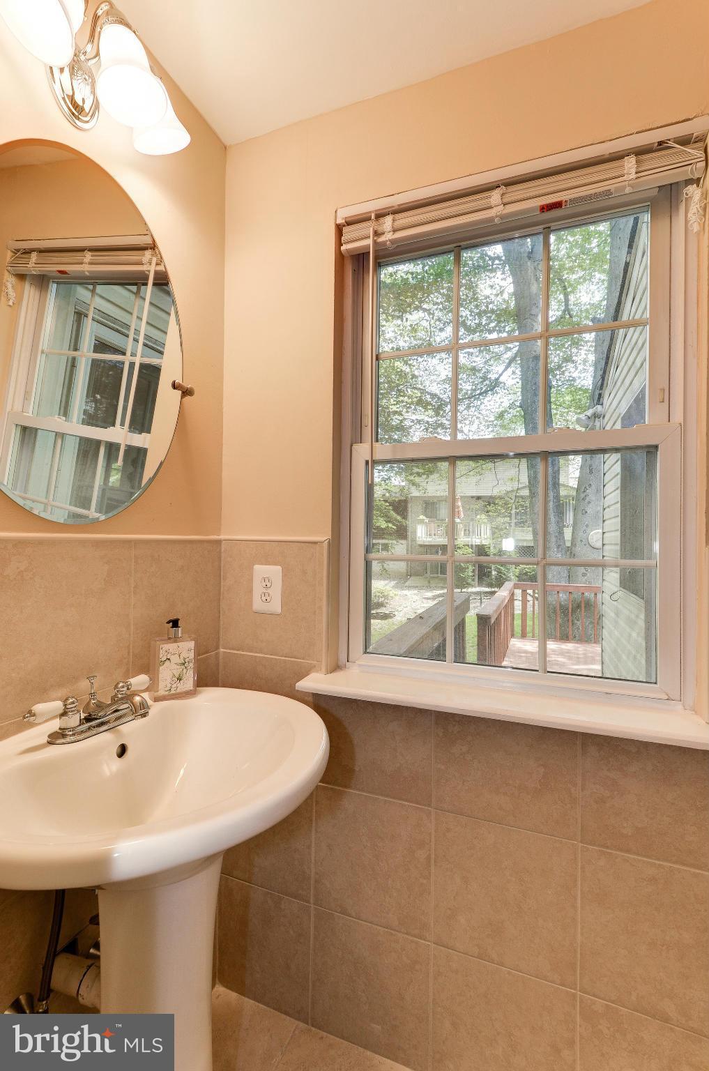 6803 Dante Court Springfield, VA 22152 - Photo 5 of 21 Bath