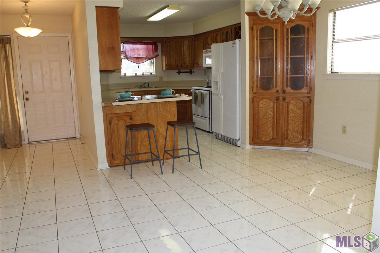 768 Hadley Drive Baton Rouge, LA 70820 - Photo 2 of 12 Entry