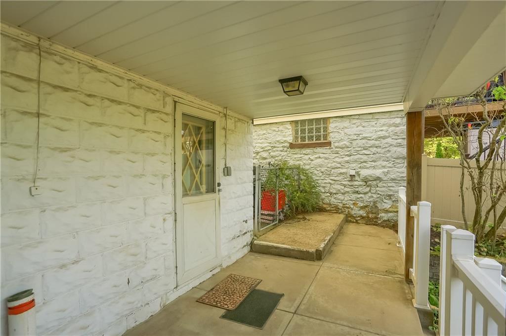 96 Ridgewood Avenue Pittsburgh, PA 15229 - Photo 34 of 41 Back Porch