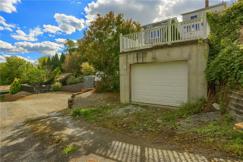 96 Ridgewood Avenue Pittsburgh, PA 15229 - Photo 39 of 41 Oversized one car garage