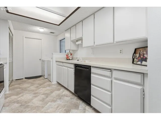 $305,000 | 12140 Southwest Camden Lane, Beaverton, OR 97008