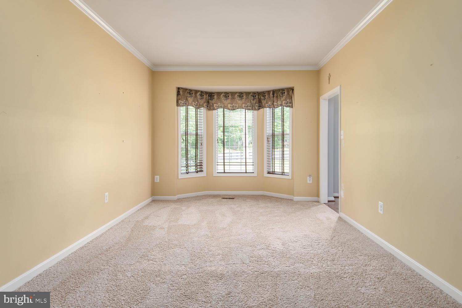 218 Poplar Road Fredericksburg, VA 22406 - Photo 14 of 71 Living Room