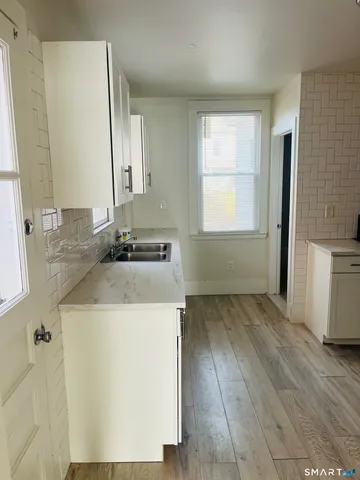 $2,950 | 399 Jane Street, Bridgeport, CT 06608