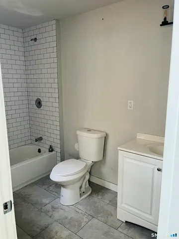 $2,950 | 399 Jane Street, Bridgeport, CT 06608