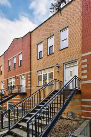 $4,500 | 1919 North Drake Avenue, Unit B, Chicago, IL 60647