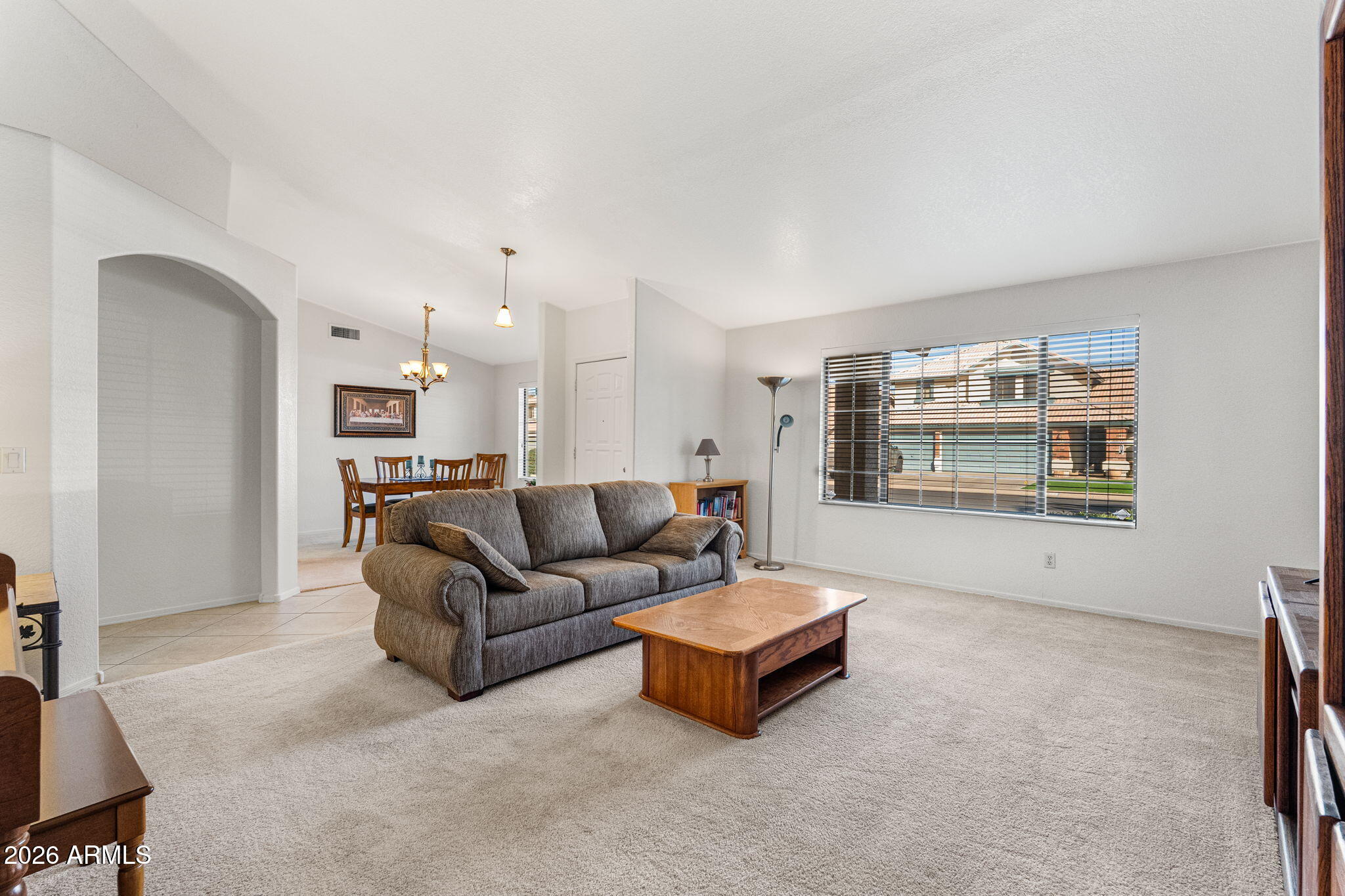 513 West Silver Creek Road Gilbert, AZ 85233 - Photo 5 of 24 513 W Silver Creek Rd - 07