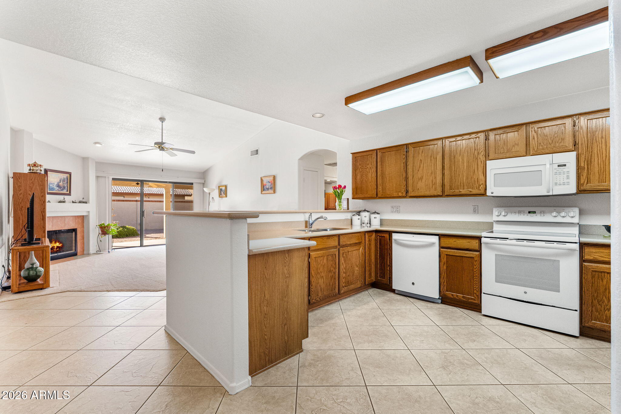 513 West Silver Creek Road Gilbert, AZ 85233 - Photo 6 of 24 513 W Silver Creek Rd - 09