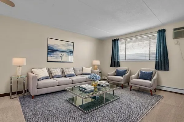 $1,900 | 80 North Warren Street, Unit 30, Woburn, MA 01801