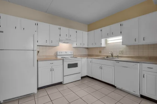 $1,900 | 80 North Warren Street, Unit 30, Woburn, MA 01801