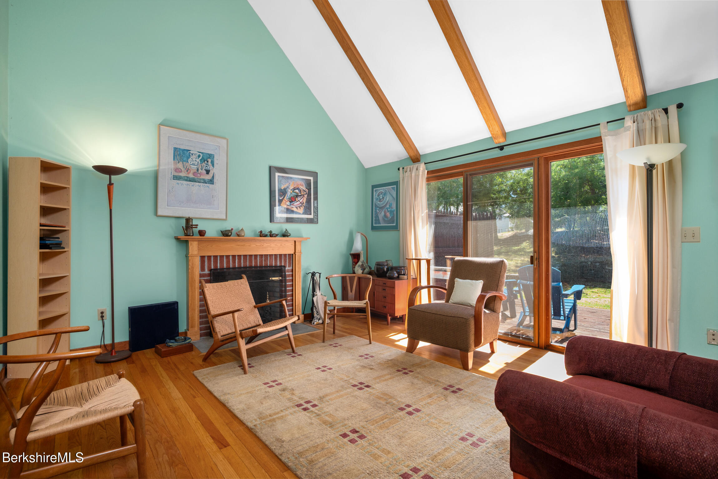 171 Knolls Road Williamstown, MA 01267 - Photo 3 of 26 Living room