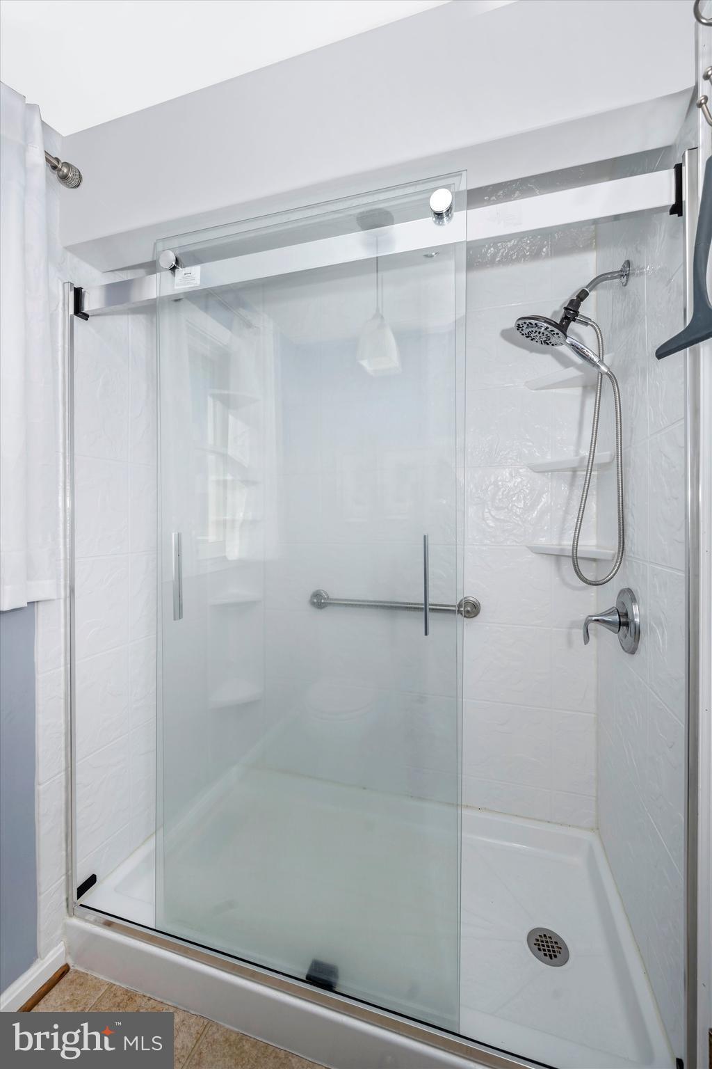 1820 Gapland Road Jefferson, MD 21755 - Photo 11 of 60 Primary Bathroom