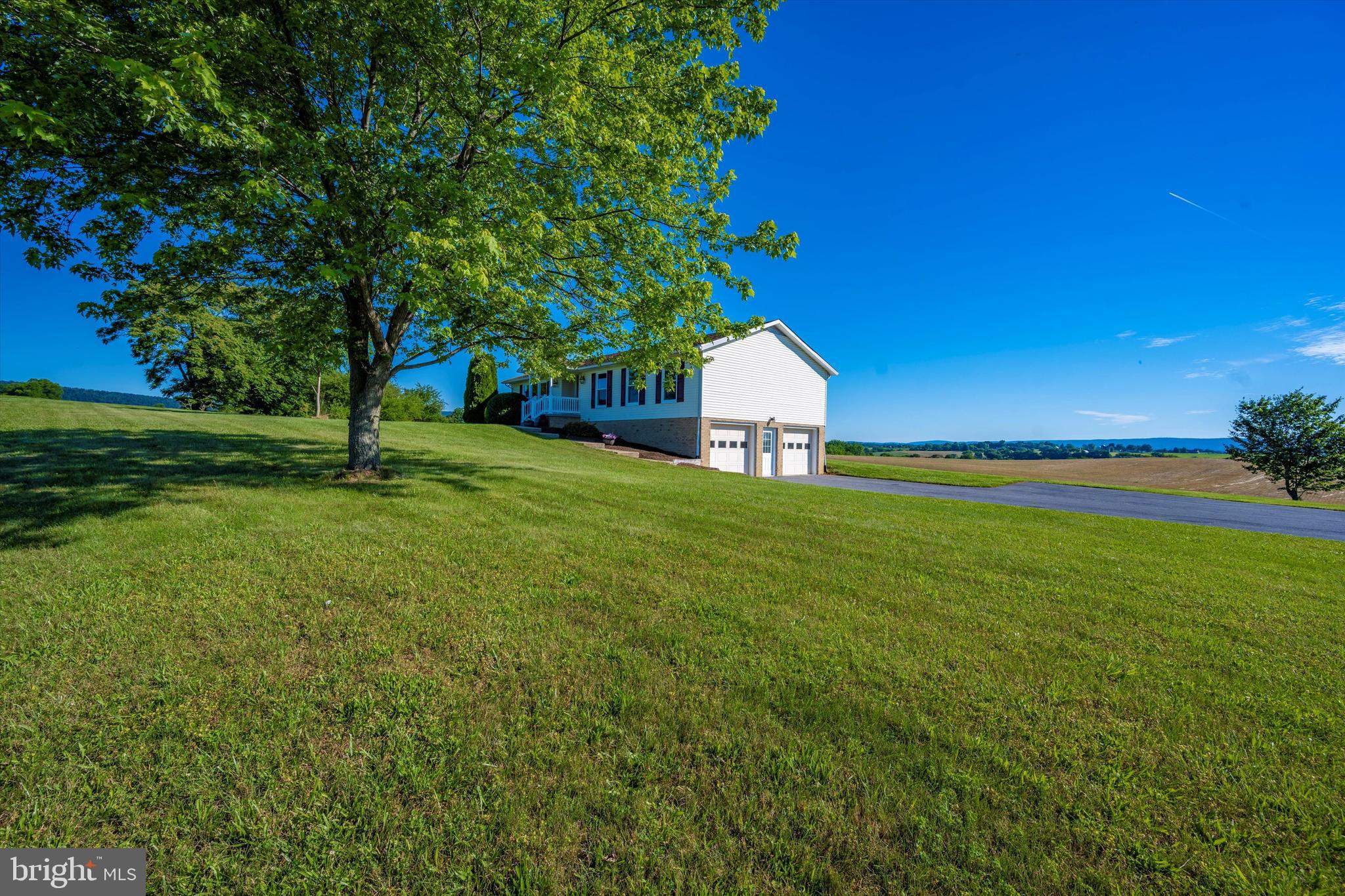 1820 Gapland Road Jefferson, MD 21755 - Photo 3 of 60 Gallery Image 3