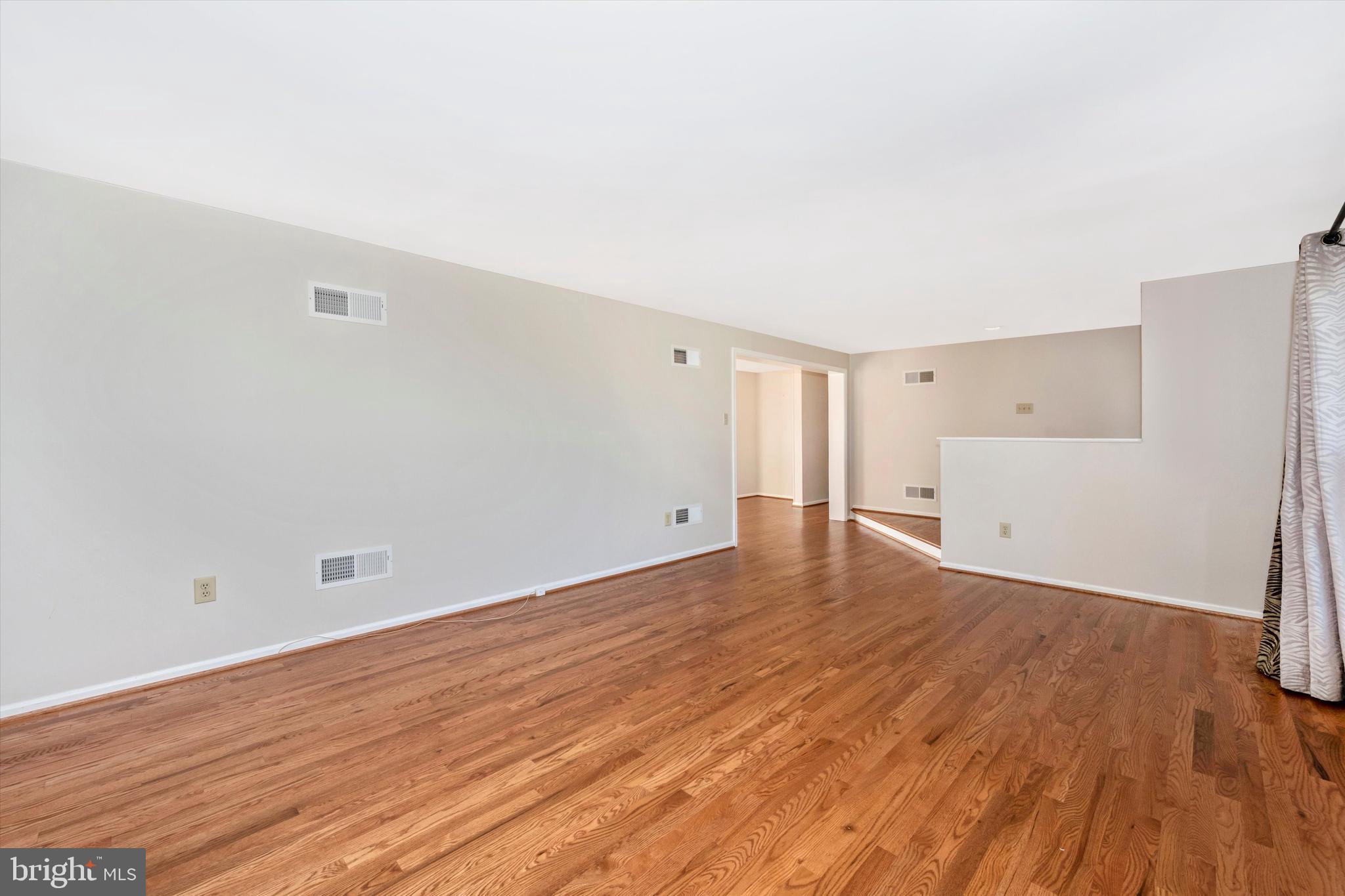 1820 Gapland Road Jefferson, MD 21755 - Photo 24 of 60 Living Room