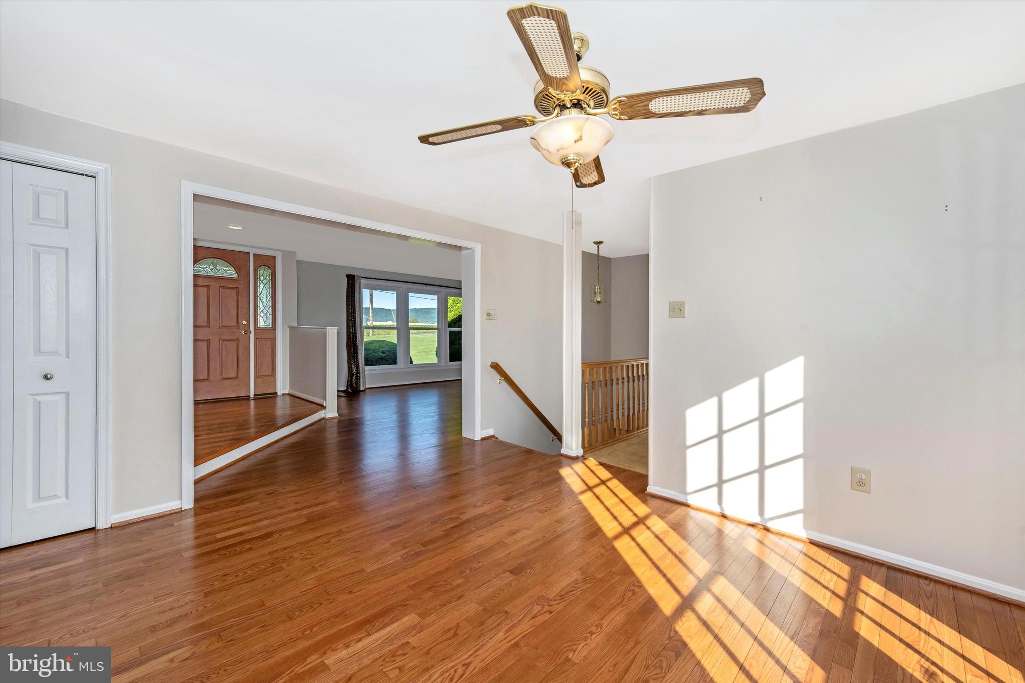 1820 Gapland Road Jefferson, MD 21755 - Photo 27 of 60 Living Room