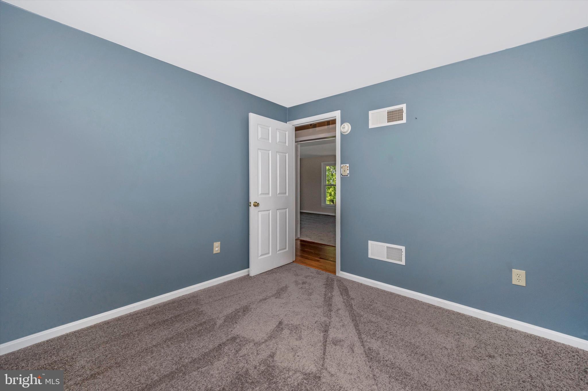 1820 Gapland Road Jefferson, MD 21755 - Photo 36 of 60 Bedroom #3