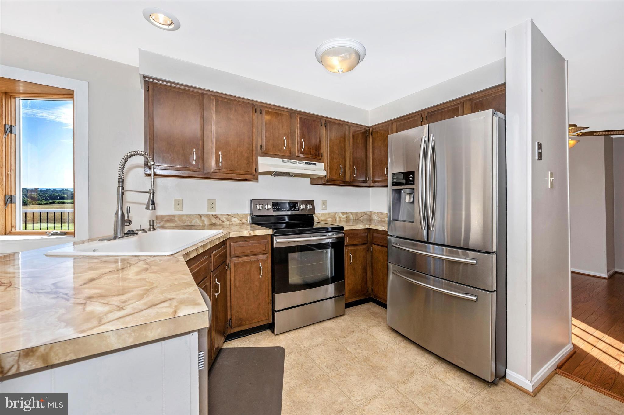 1820 Gapland Road Jefferson, MD 21755 - Photo 7 of 60 Kitchen