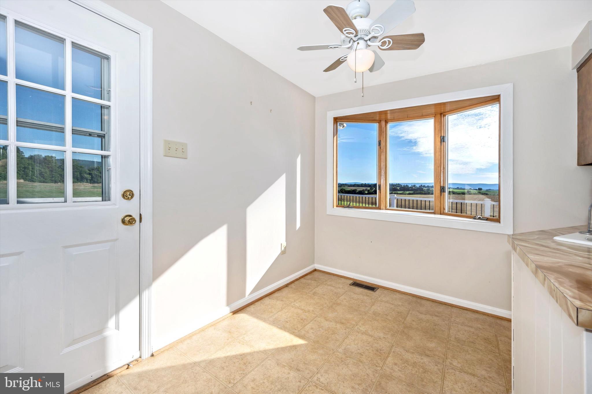 1820 Gapland Road Jefferson, MD 21755 - Photo 8 of 60 Kitchen Table Space & Bay Window